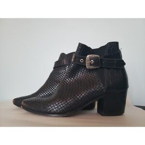 VTG Justin's Ankle Boots Women's 8.5 Pull On Black Silver‎ Buckle Basket Weave